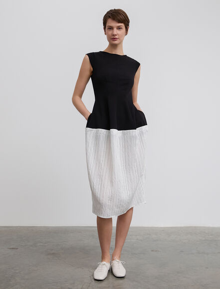 BGN WORKSHOP - Çizgi Garnili Vazo Form Elbise