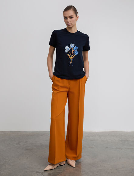 BGN WORKSHOP - Dijital Baskılı Nakış Detaylı Pamuk T-shirt BGN WORKSHOP - Dijital Baskılı Nakış Detaylı Pamuk T-shirt