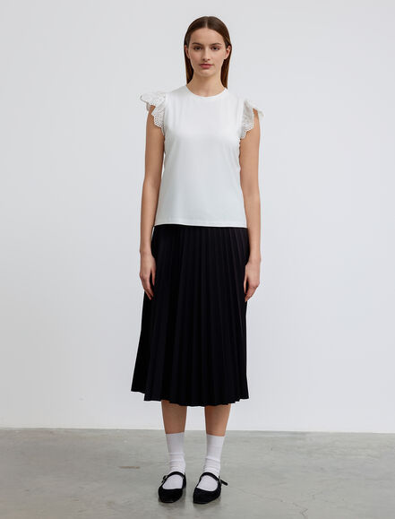 BGN WORKSHOP - Kolda Güpür Detaylı Pamuk Tişört