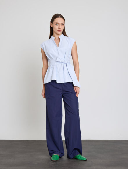 BGN WORKSHOP - PAMUK KARISIM SUS DIKISLI KEMERLI KOLSUZ BLUZ