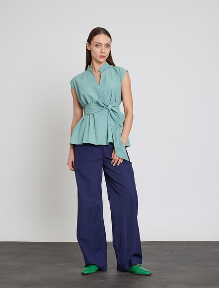 BGN WORKSHOP - PAMUK KARISIM SUS DIKISLI KEMERLI KOLSUZ BLUZ