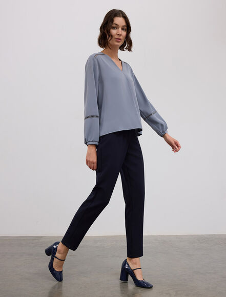 BGN WORKSHOP - V YAKA-PILELI GUPUR DETAYLI SATEN BLUZ