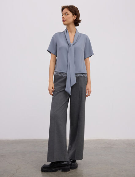 BGN WORKSHOP - YAKASI BAGLAMALI DANTEL DETAYLI SATEN BLUZ