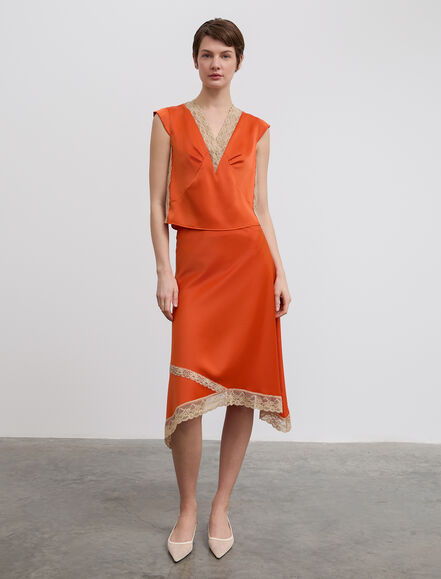 BGN WORKSHOP - Yakası ve Yanları Dantel Detaylı Saten Bluz