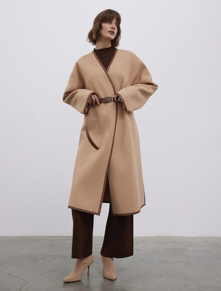 BGN WORKSHOP - YUN KARISIMLI DERI BIYE DETAYLI DERI KEMERLI KABAN